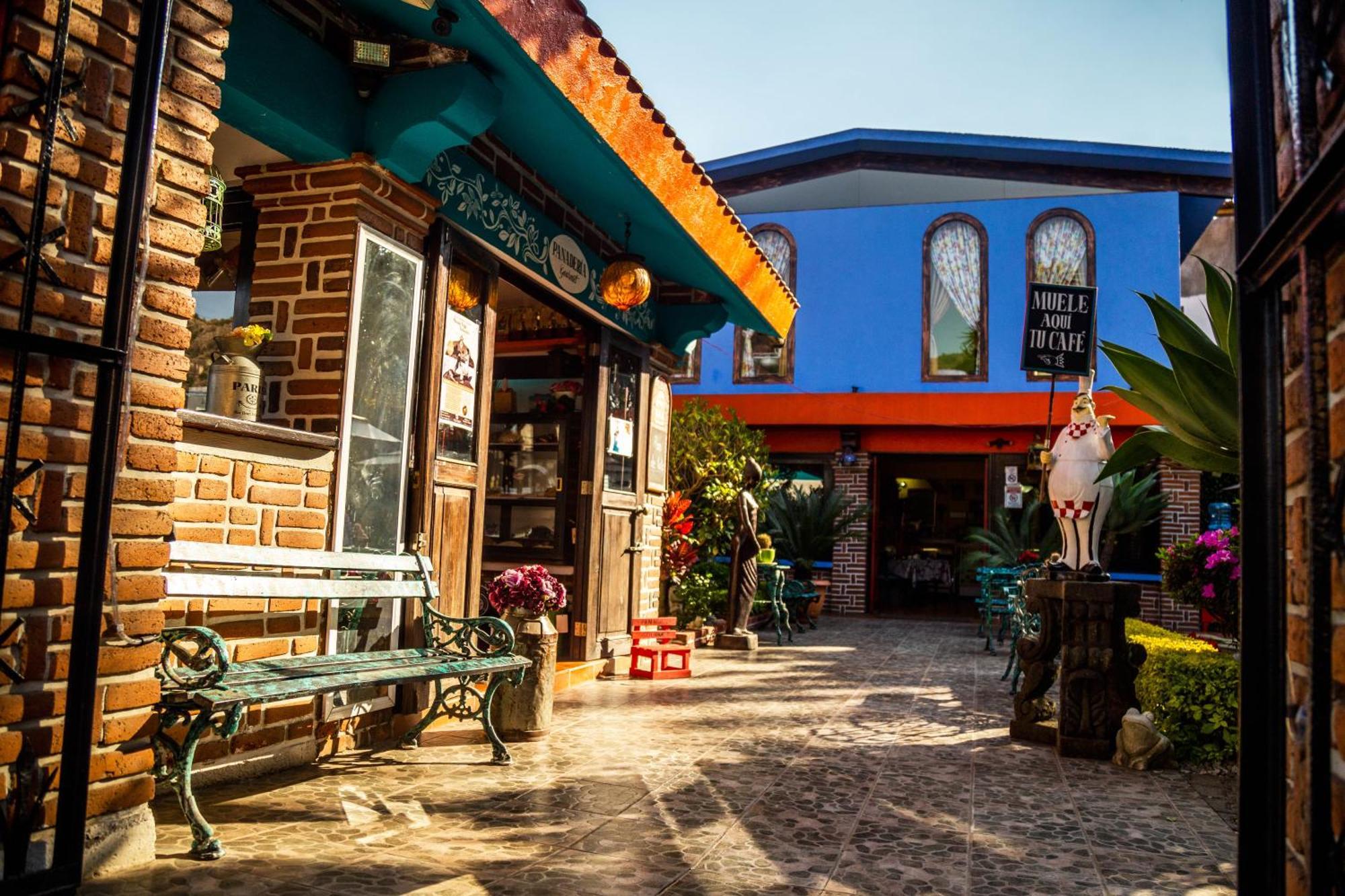 Hotel El Pan Nuestro Тепостлан Экстерьер фото